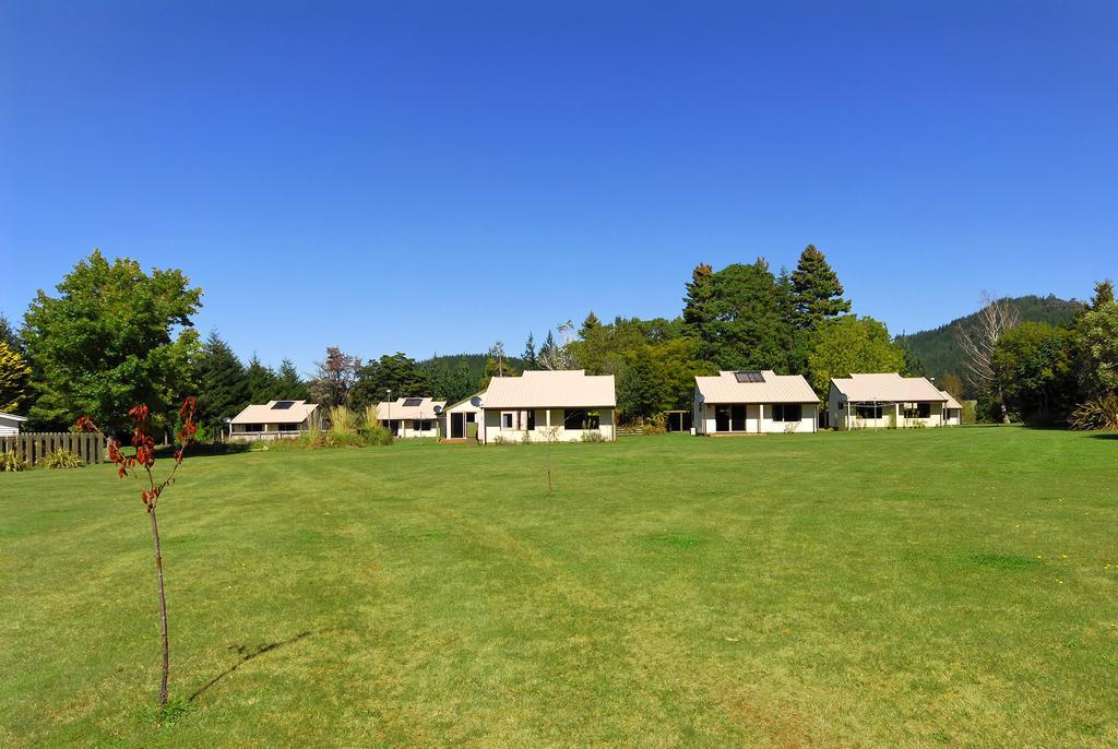 Mount Richmond Estate Motels Rai Valley ภายนอก รูปภาพ